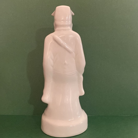 The MET Vintage Metropolitan Museum of Art Chinese Sage Lu Dongbin Figurine - Picture 3 of 7